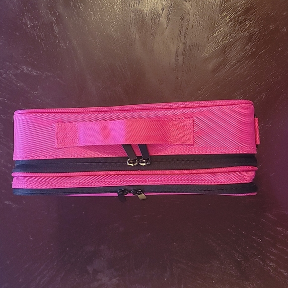 Travel Cosmetic case - Picture 2 of 15